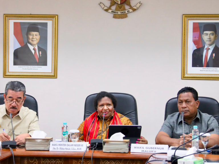 Percepat Pertumbuhan Ekonomi, Wamendagri Ribka Dorong Pemda Maluku Optimalkan Potensi Maritim – Jangan Sampai Terlewat
